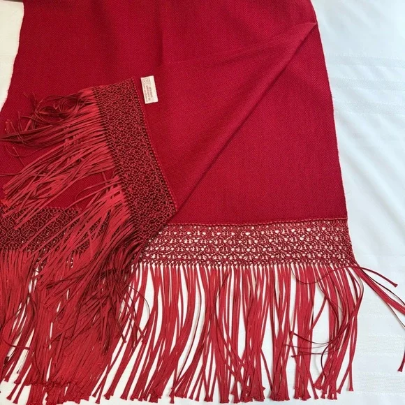 Artesanías Warmi Ajayu Alpaca Blend Red Scarf Wrap Crochet Fringe